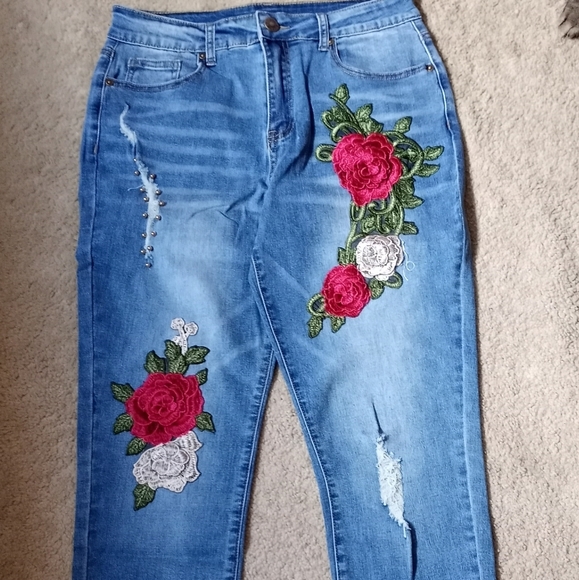 Floral Applique Jeans NEW - Picture 7 of 10